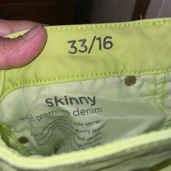 Jc Penny size 16 midrise skinny jeans lime green. - Picture 2 of 3
